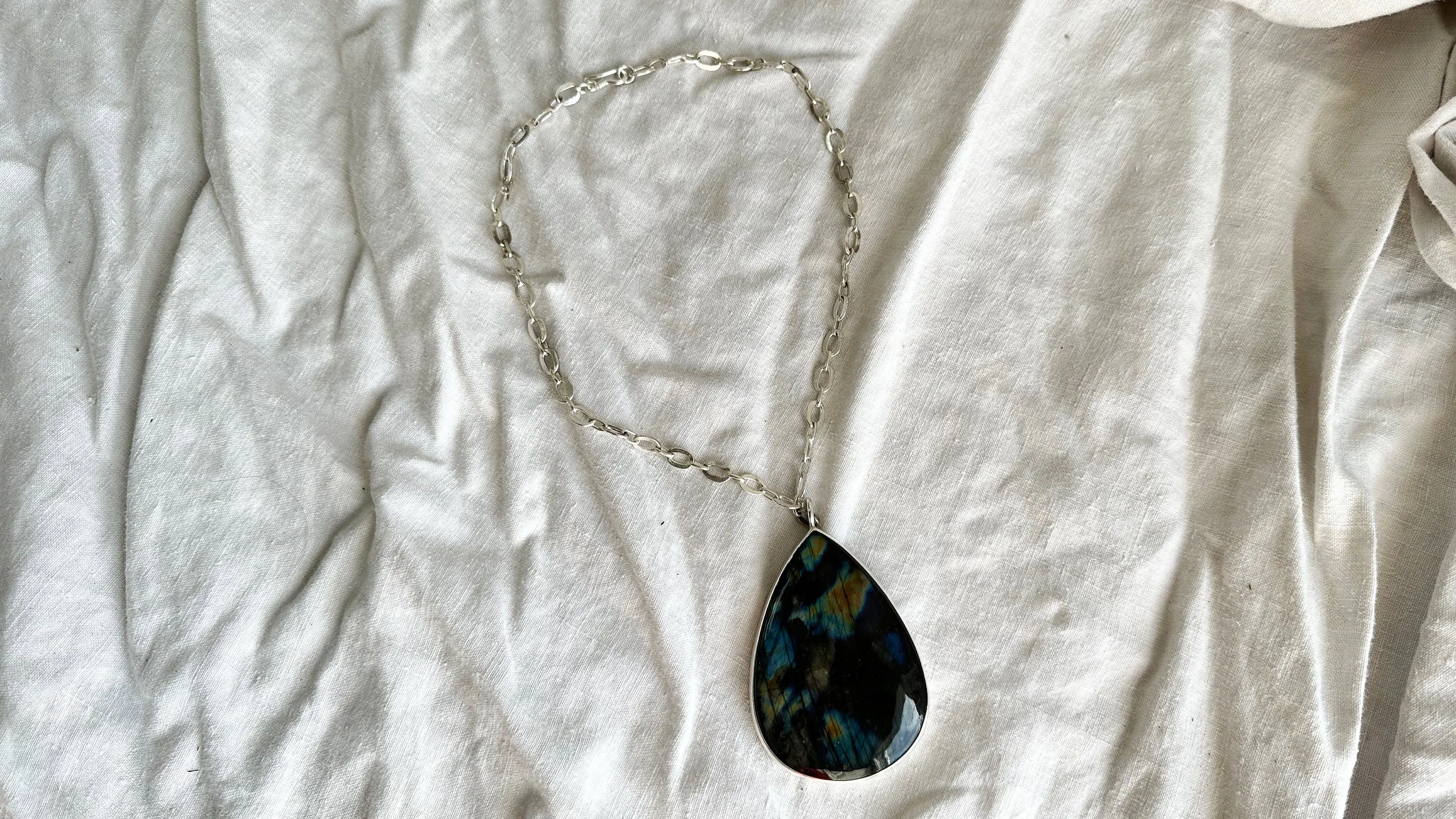 Labradorite and Silver Pendant Necklace. Sterling Silver Chain. 0879