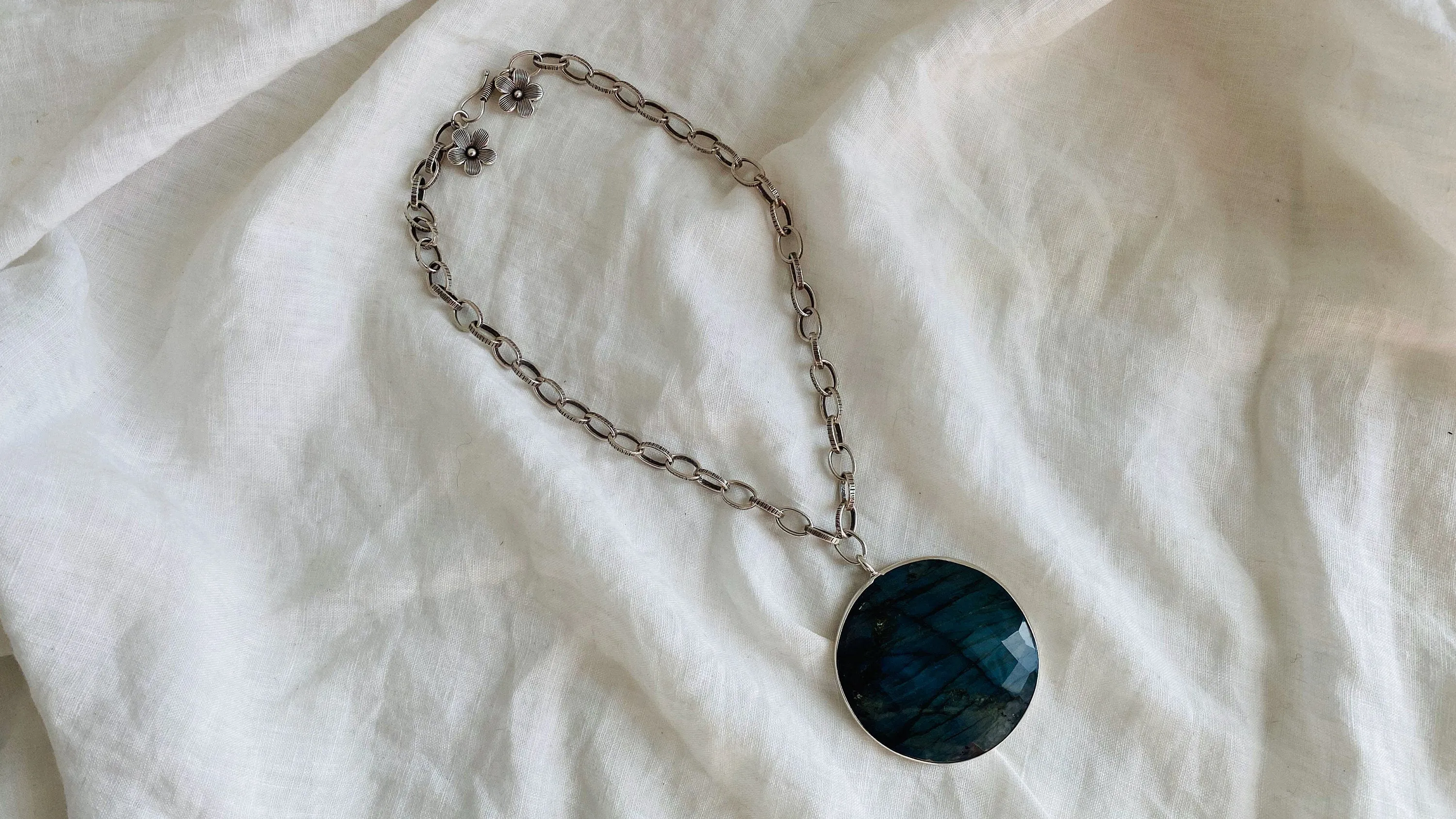 Labradorite and Silver Pendant Necklace. Sterling Silver Chain. 1231