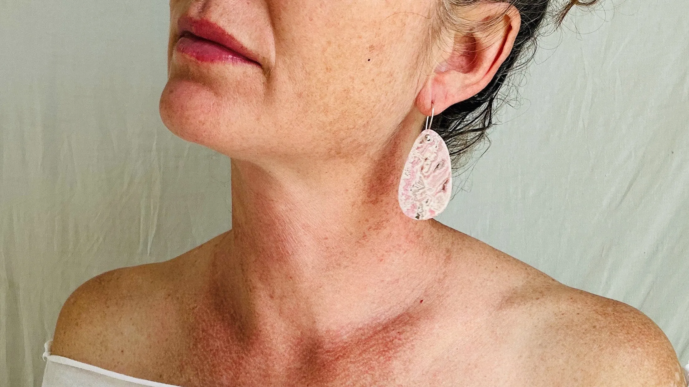 Rhodochrosite Earrings. Santo Domingo Pueblo. 2035